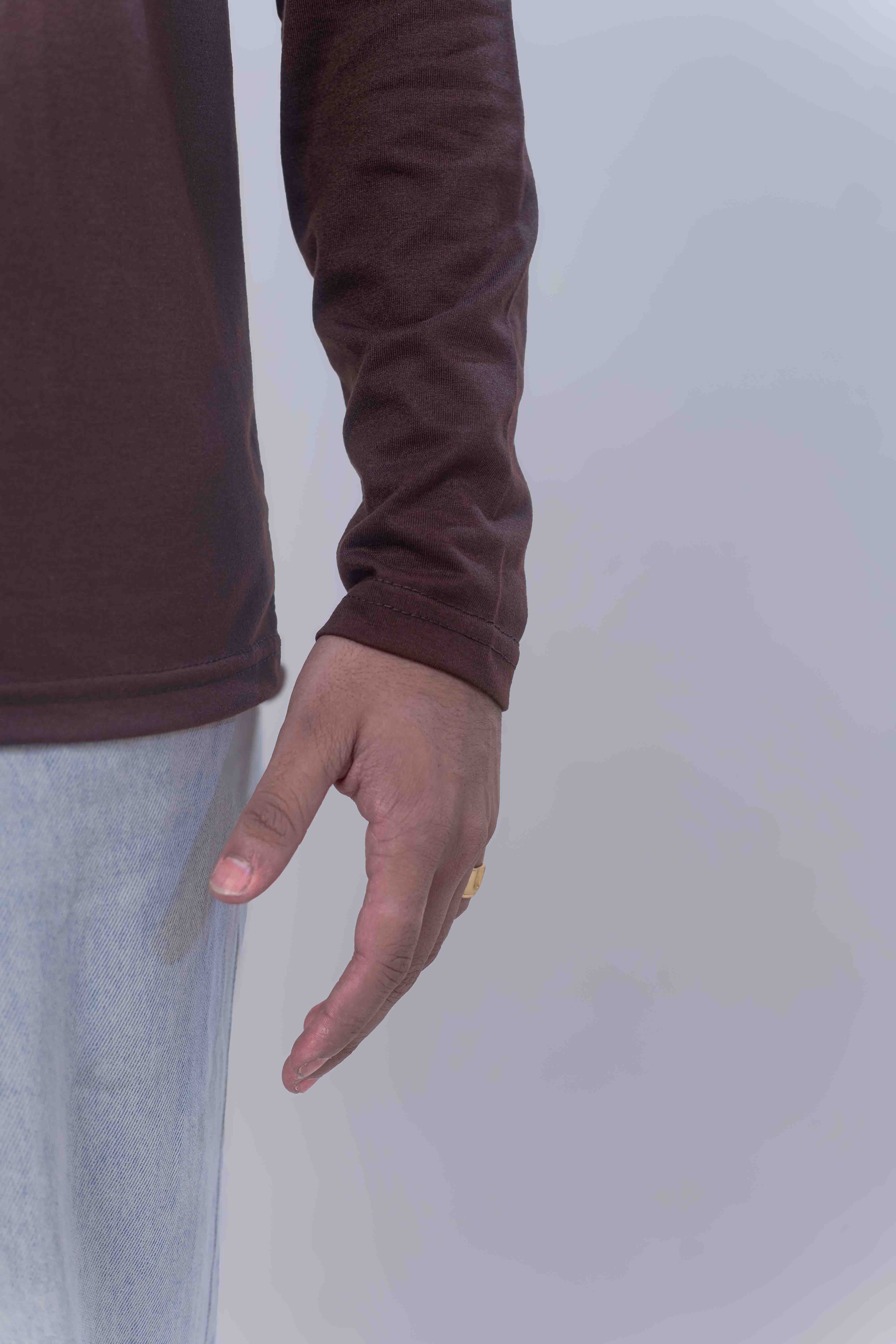 BASIC FULL SLEEVES T-SHIRT