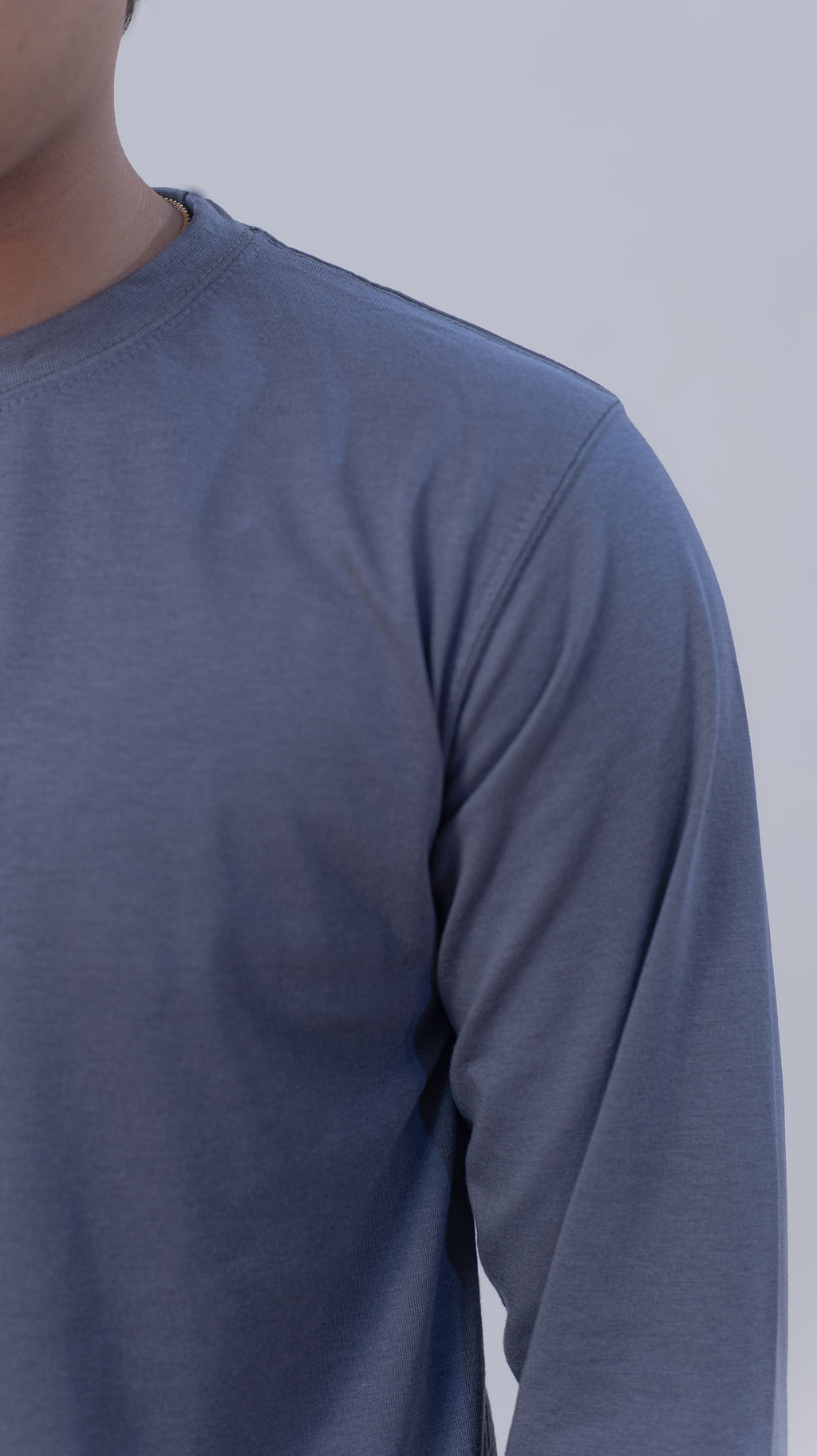 BASIC FULL SLEEVES T-SHIRT