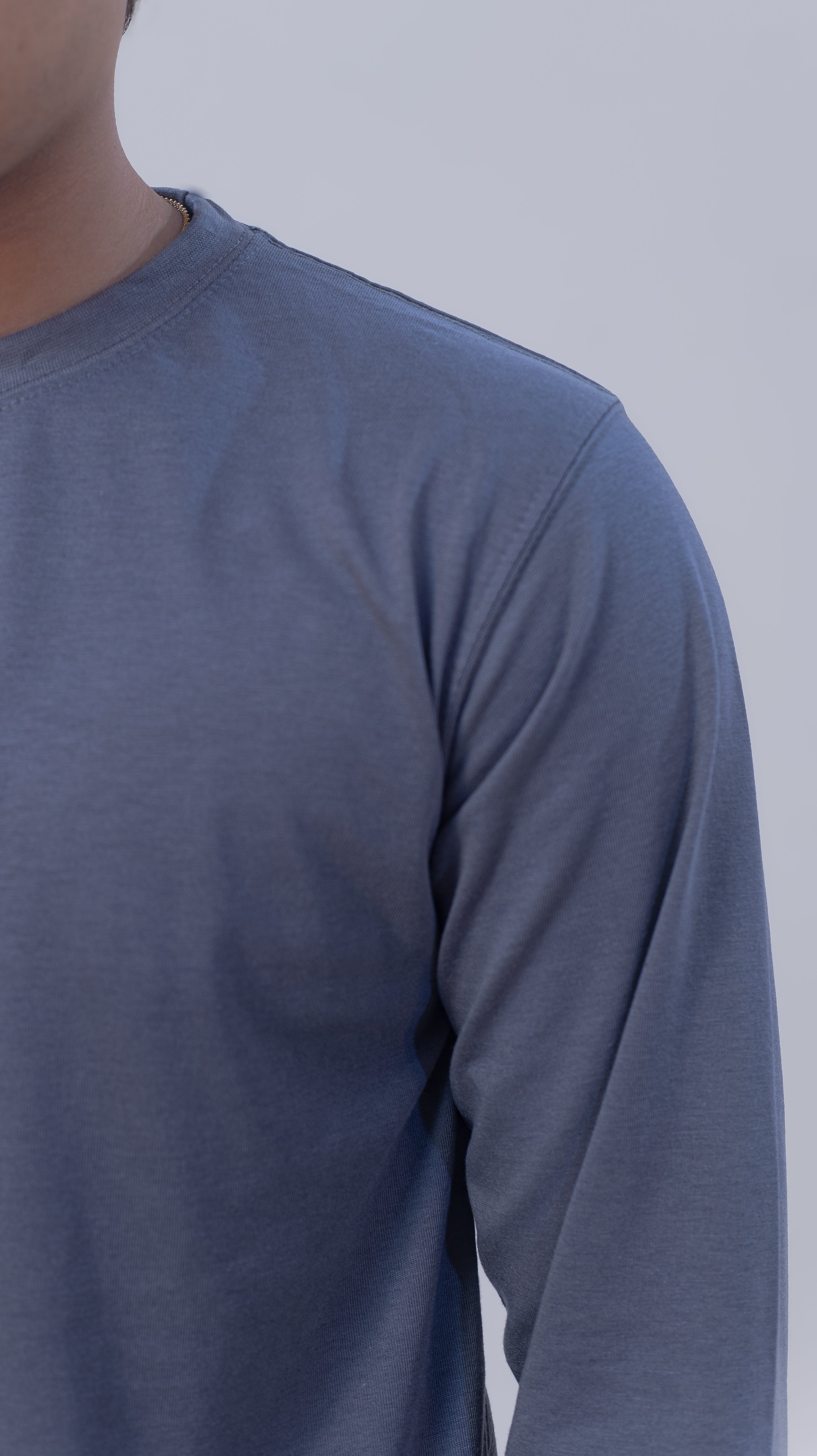 BASIC FULL SLEEVES T-SHIRT