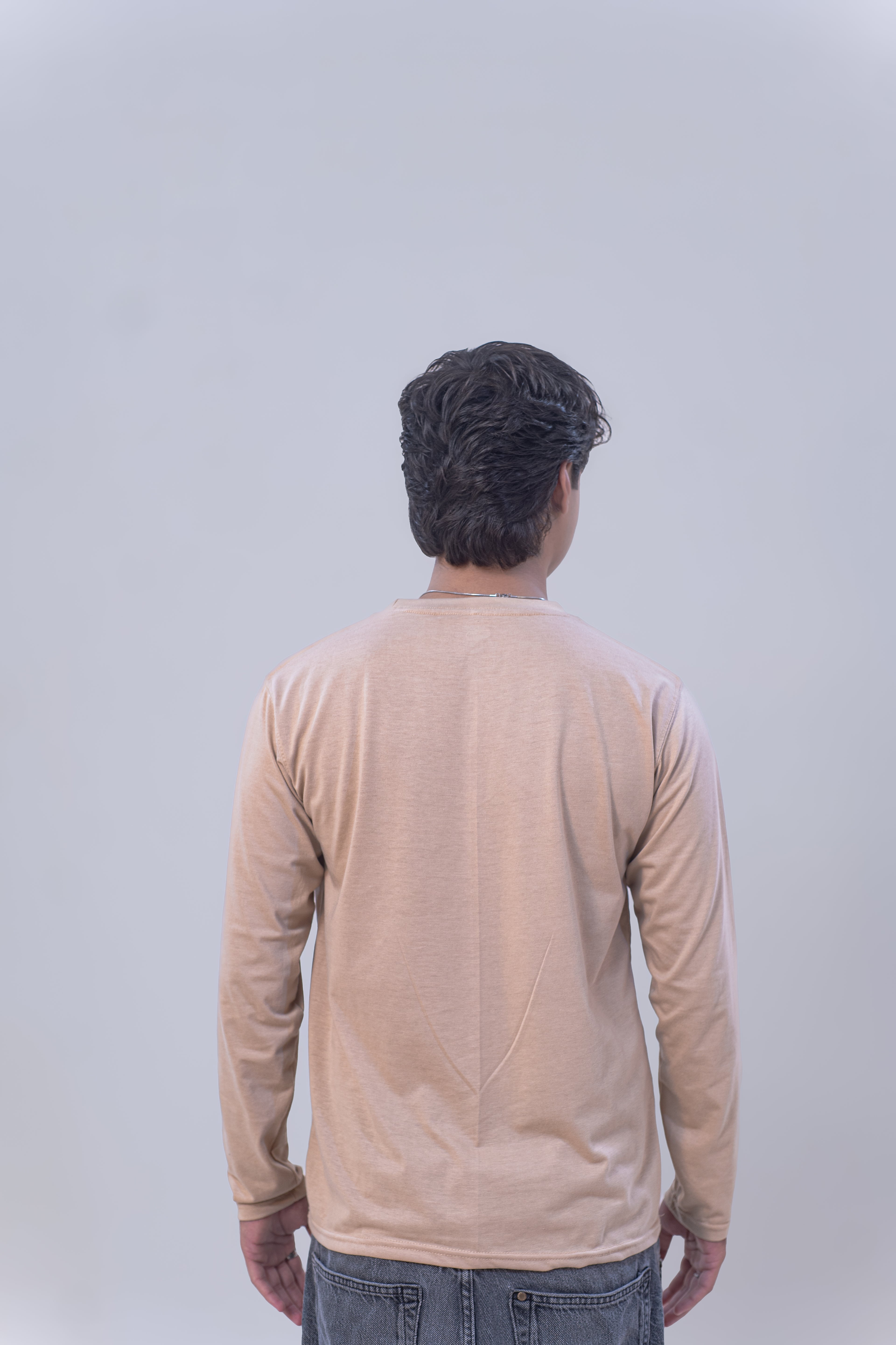 BASIC FULL SLEEVES T-SHIRT