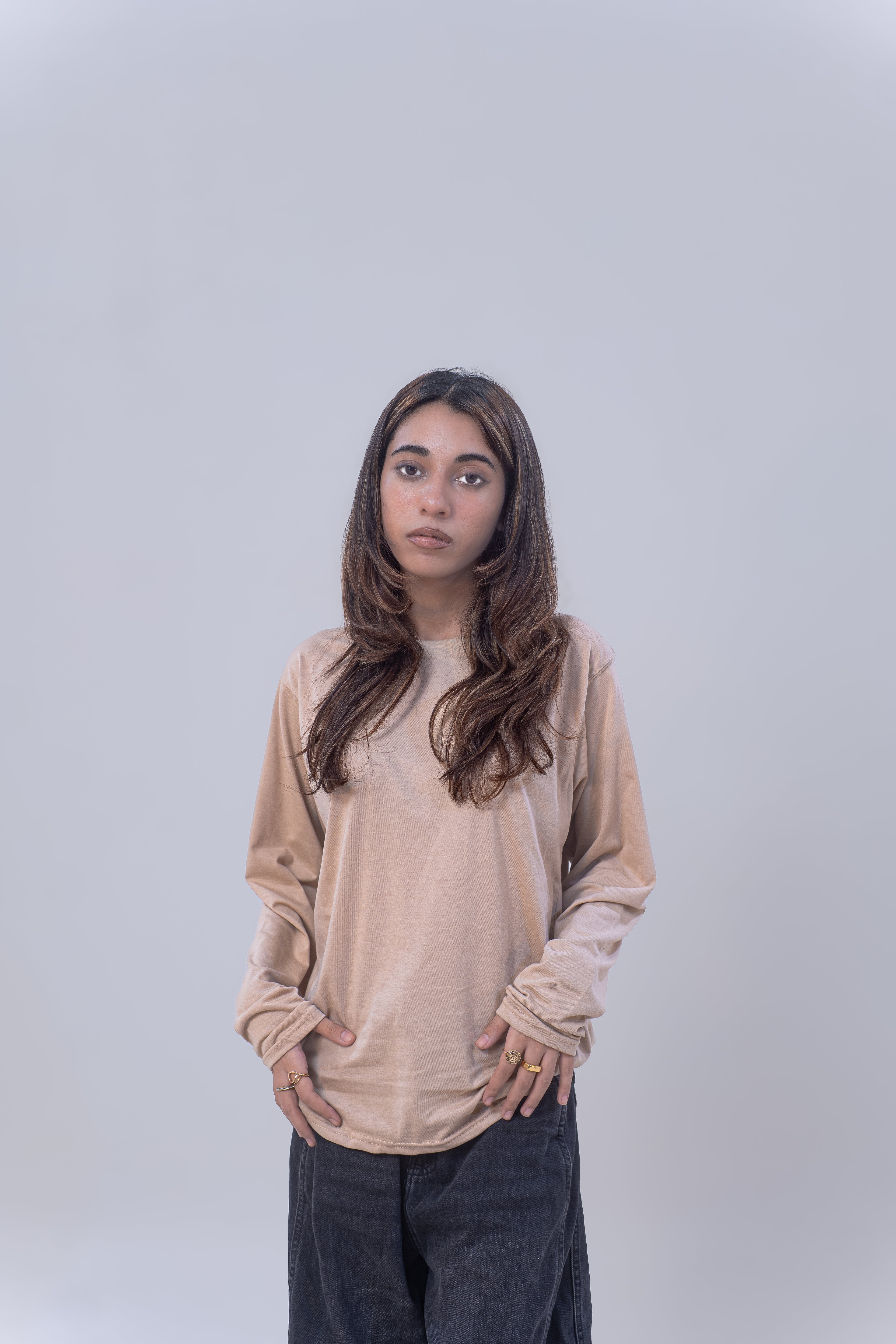 BASIC FULL SLEEVES T-SHIRT