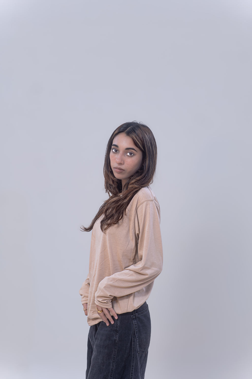 BASIC FULL SLEEVES T-SHIRT