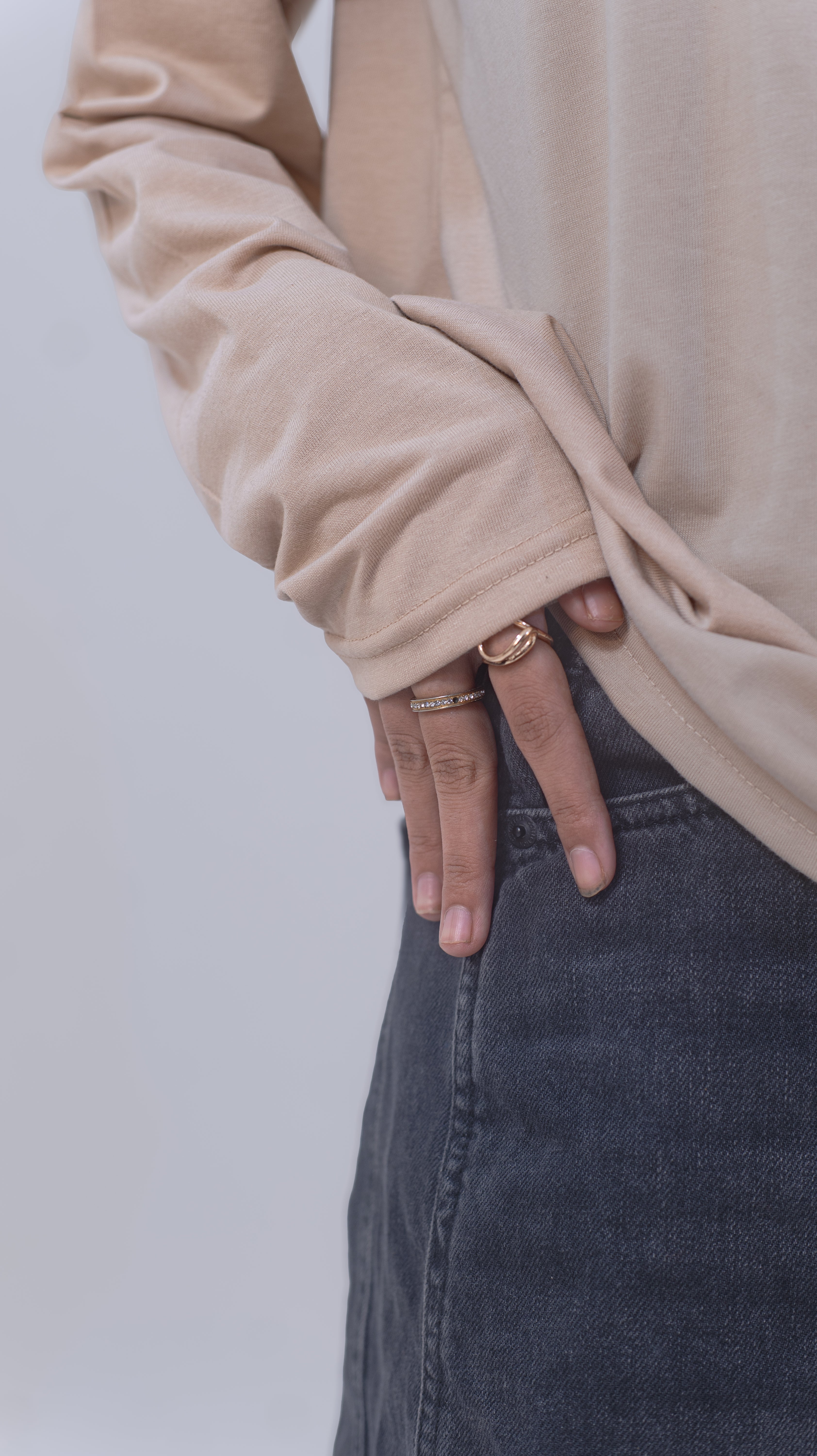 BASIC FULL SLEEVES T-SHIRT