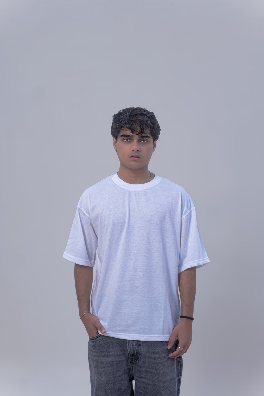 BASIC OVERSIZED T-SHIRT