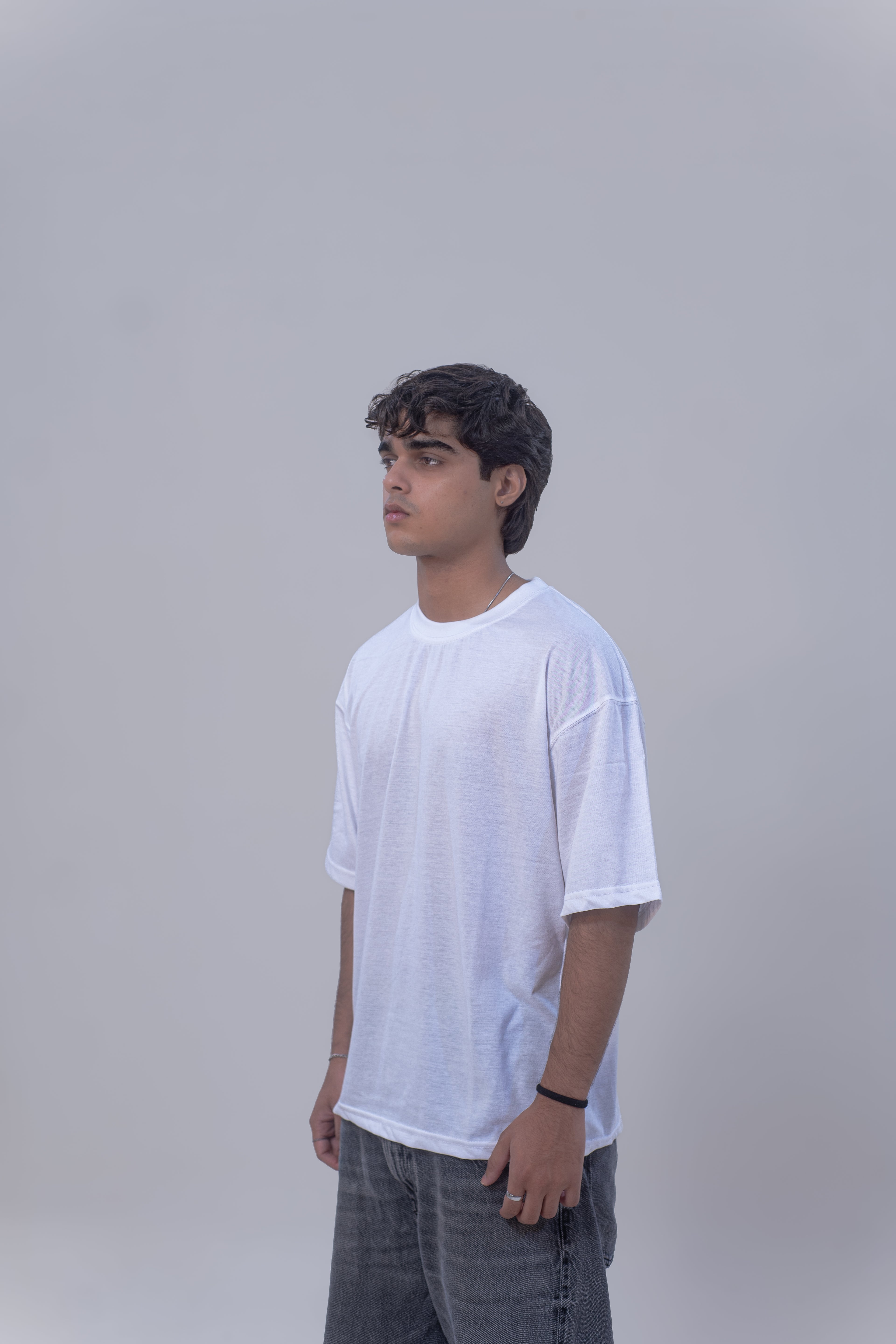BASIC OVERSIZED T-SHIRT