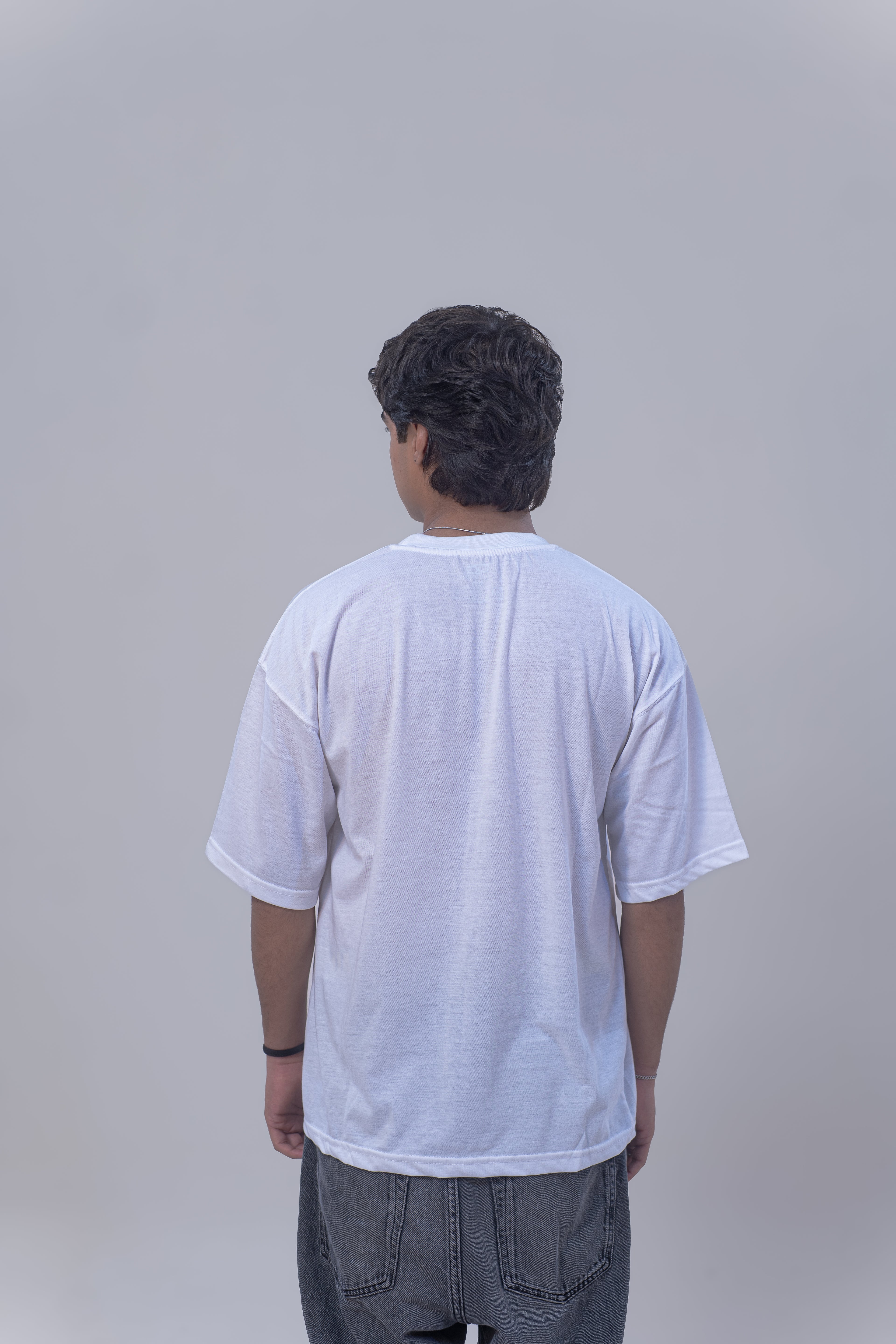 BASIC OVERSIZED T-SHIRT