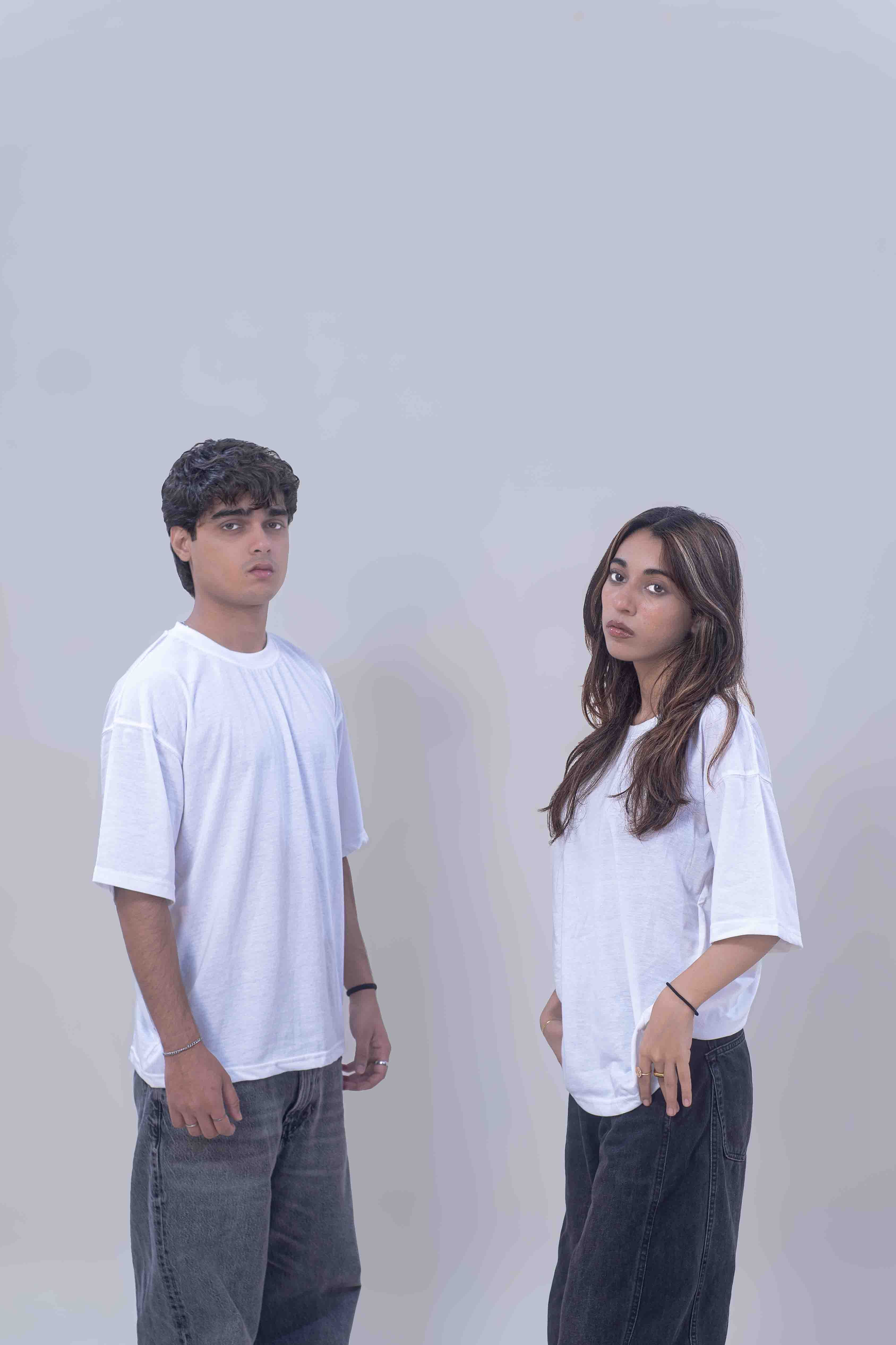 BASIC OVERSIZED T-SHIRT