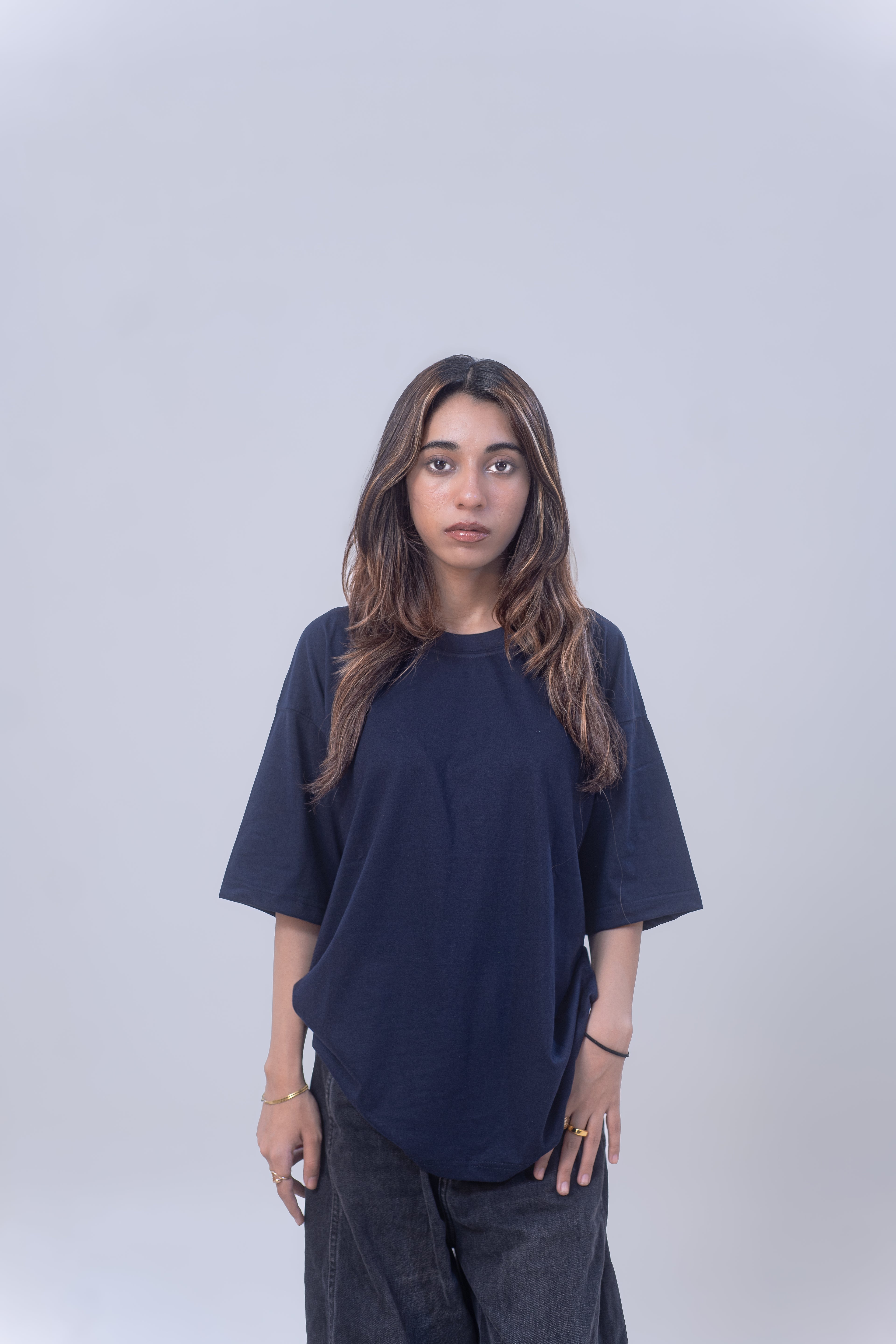 BASIC OVERSIZED T-SHIRT