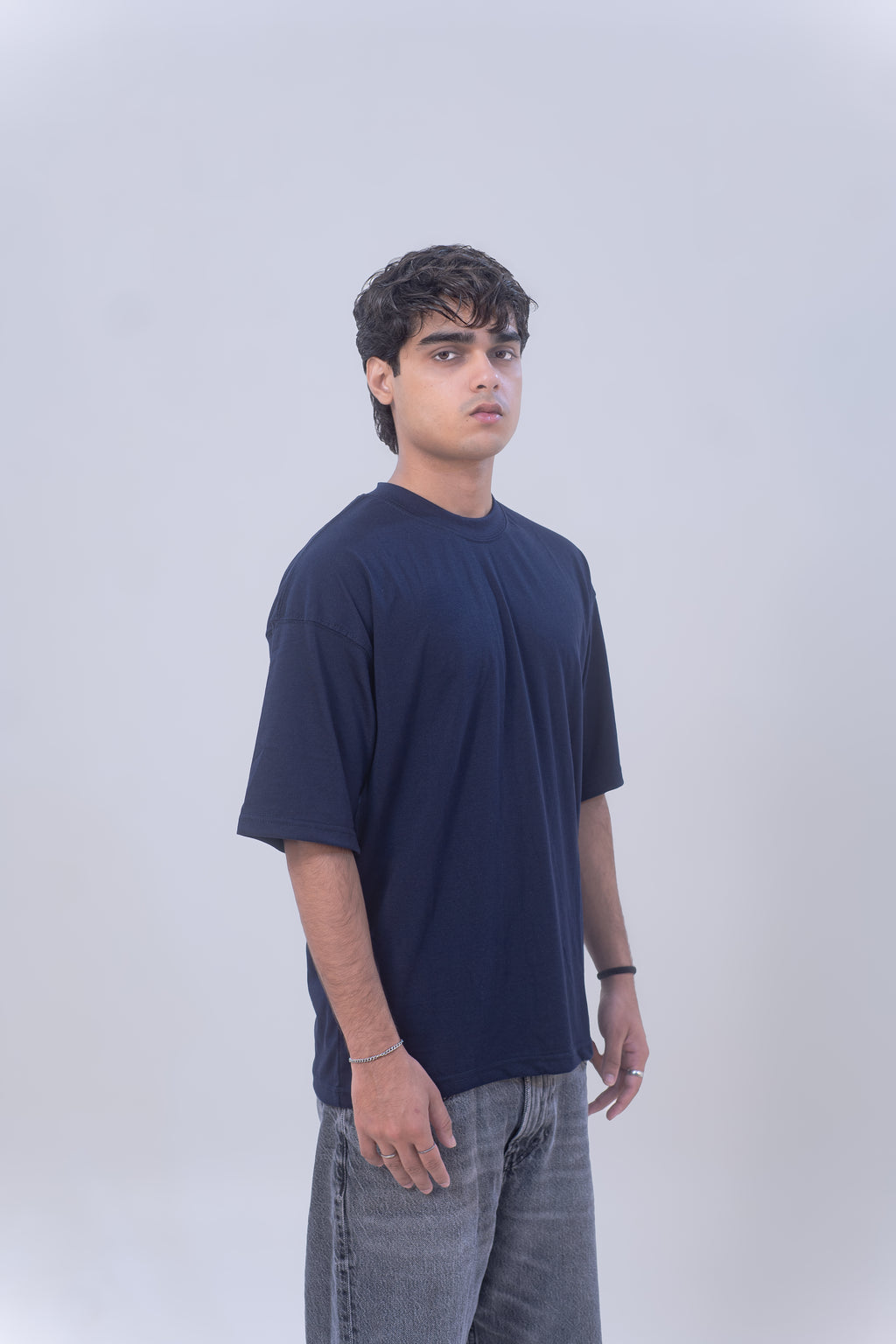 BASIC OVERSIZED T-SHIRT