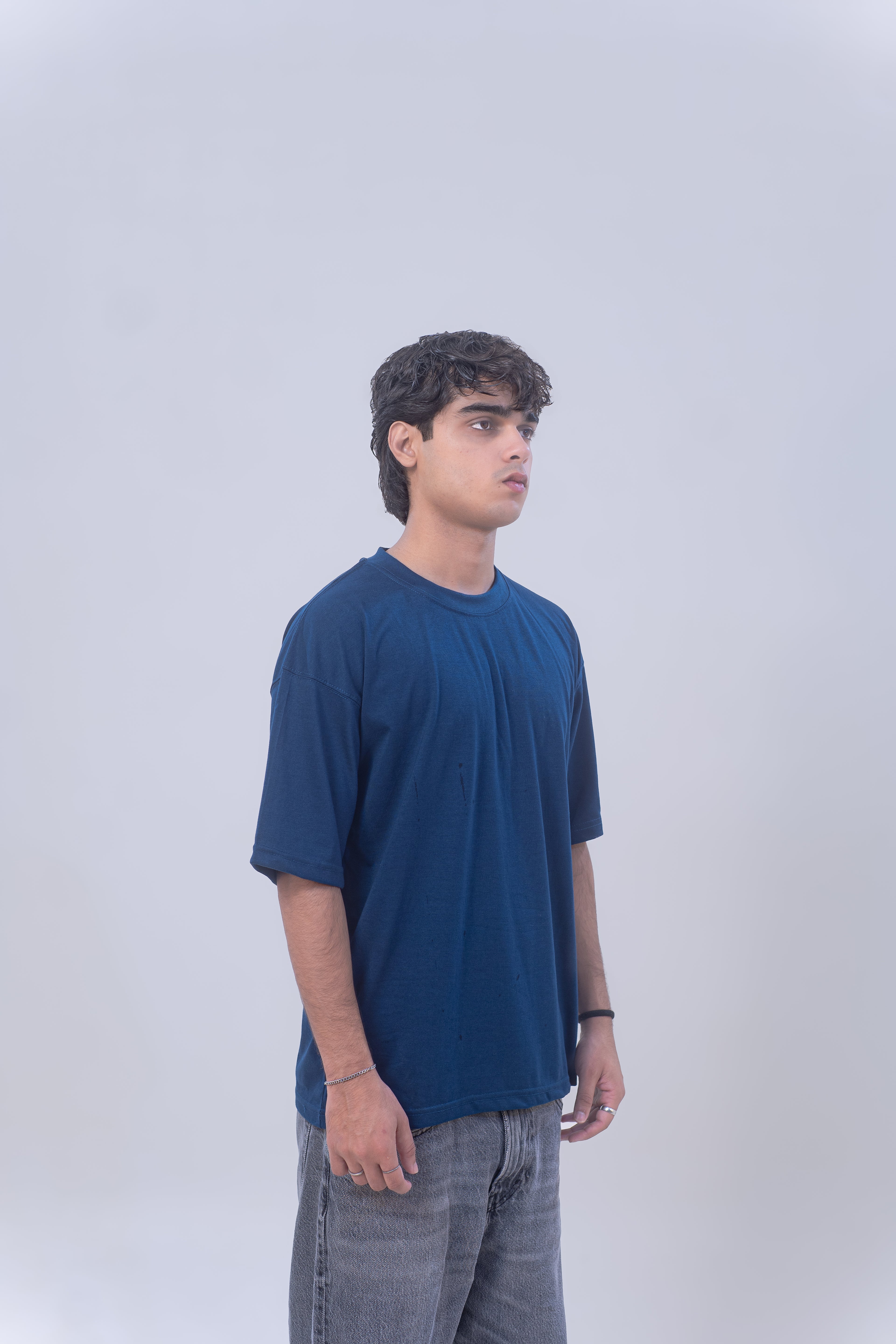 BASIC OVERSIZED T-SHIRT
