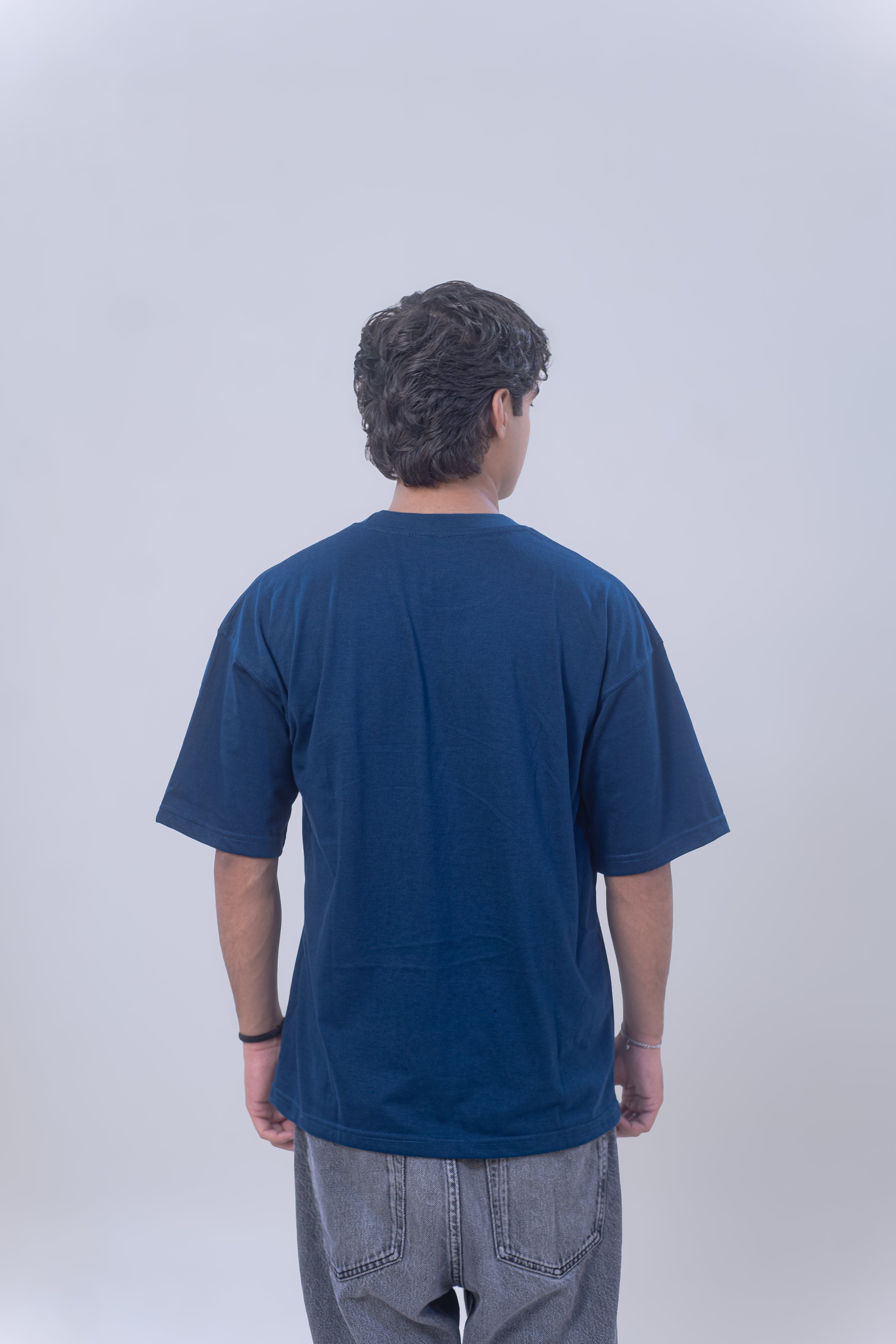 BASIC OVERSIZED T-SHIRT
