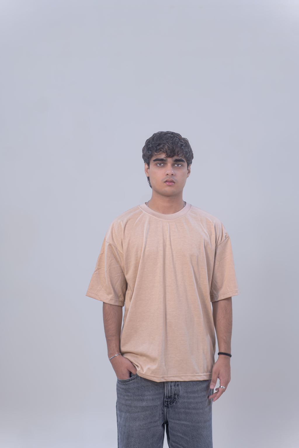BASIC OVERSIZED T-SHIRT