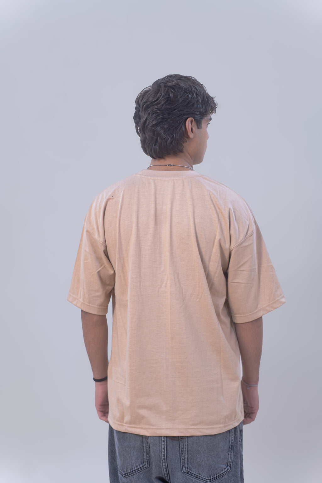 BASIC OVERSIZED T-SHIRT