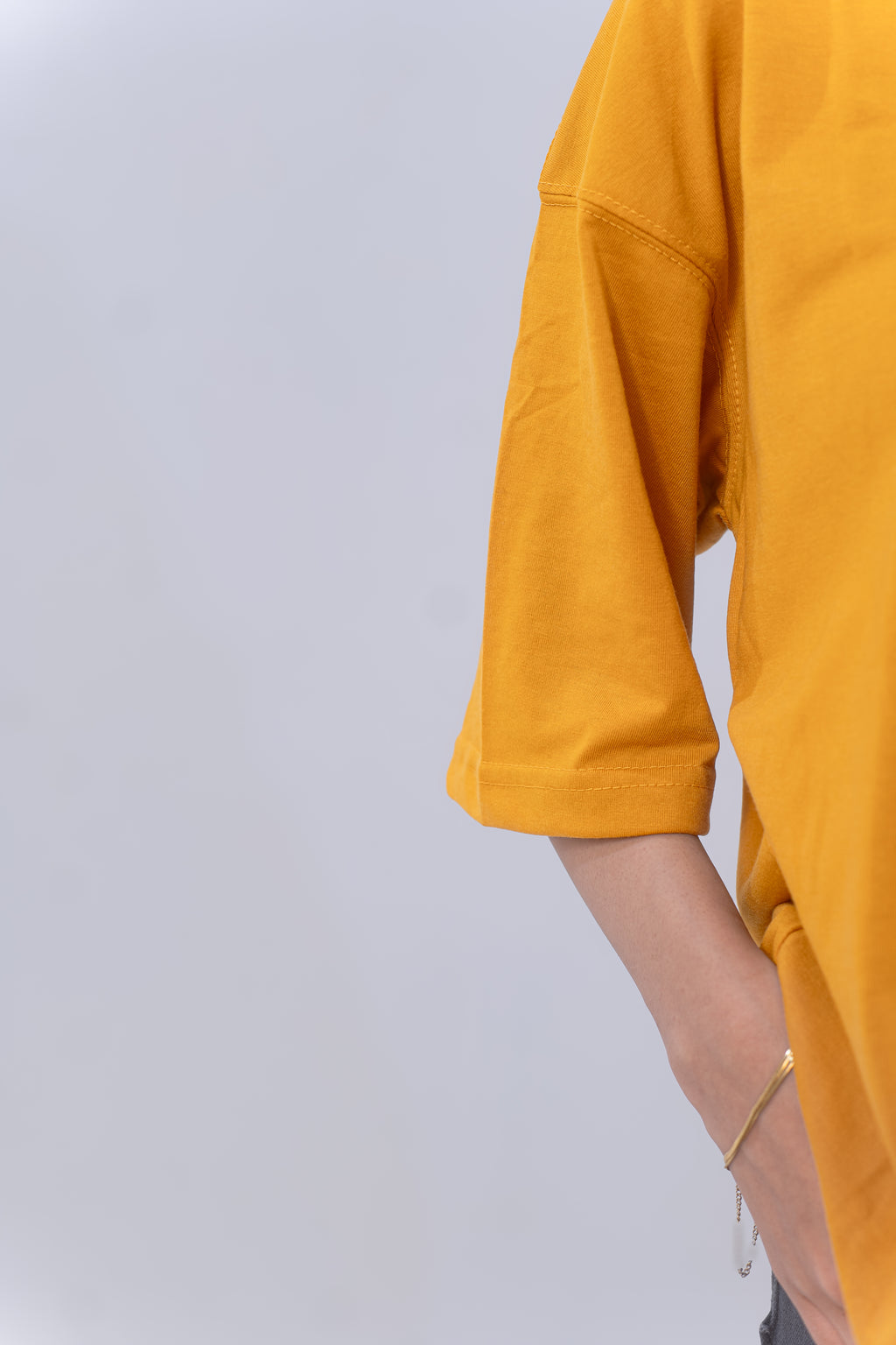 BASIC OVERSIZED T-SHIRT