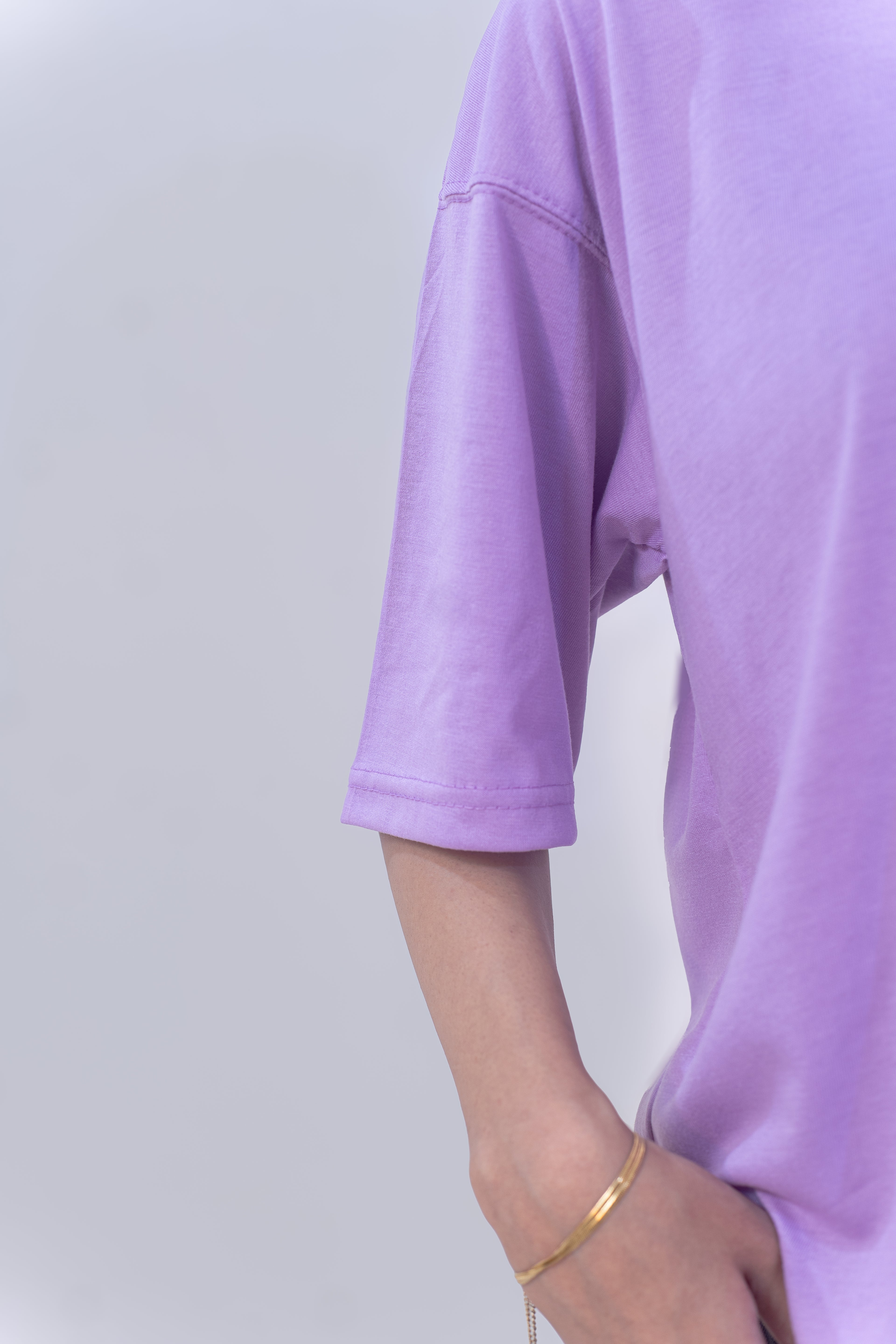 BASIC OVERSIZED T-SHIRT
